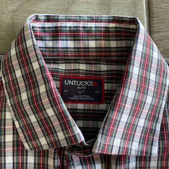 Boys UNTUCKit Button Up/Dress Shirts - Set of 2 - Picture 4 of 11